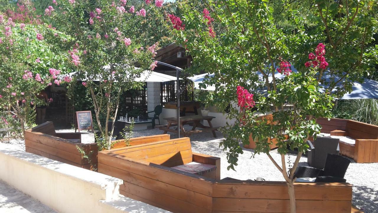 Camping Des Drouilhedes Hotel Peyremale Exterior foto